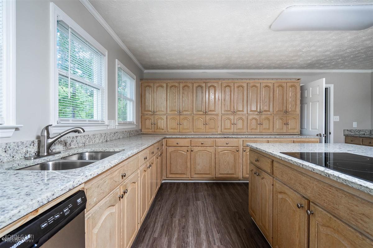 615 Forest Hill Road Macon, GA 31210 - Photo 10 of 35 29-DSC06027