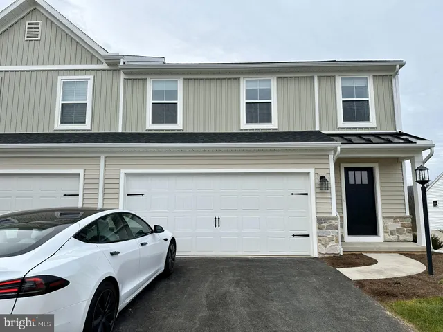 $2,950 | 330 Acer Avenue, State College, PA 16803