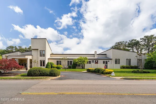 a view of a building entrance