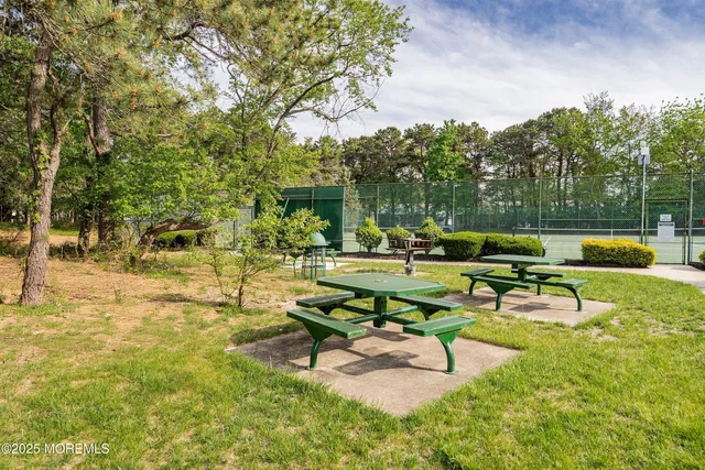 a view of a tennis court