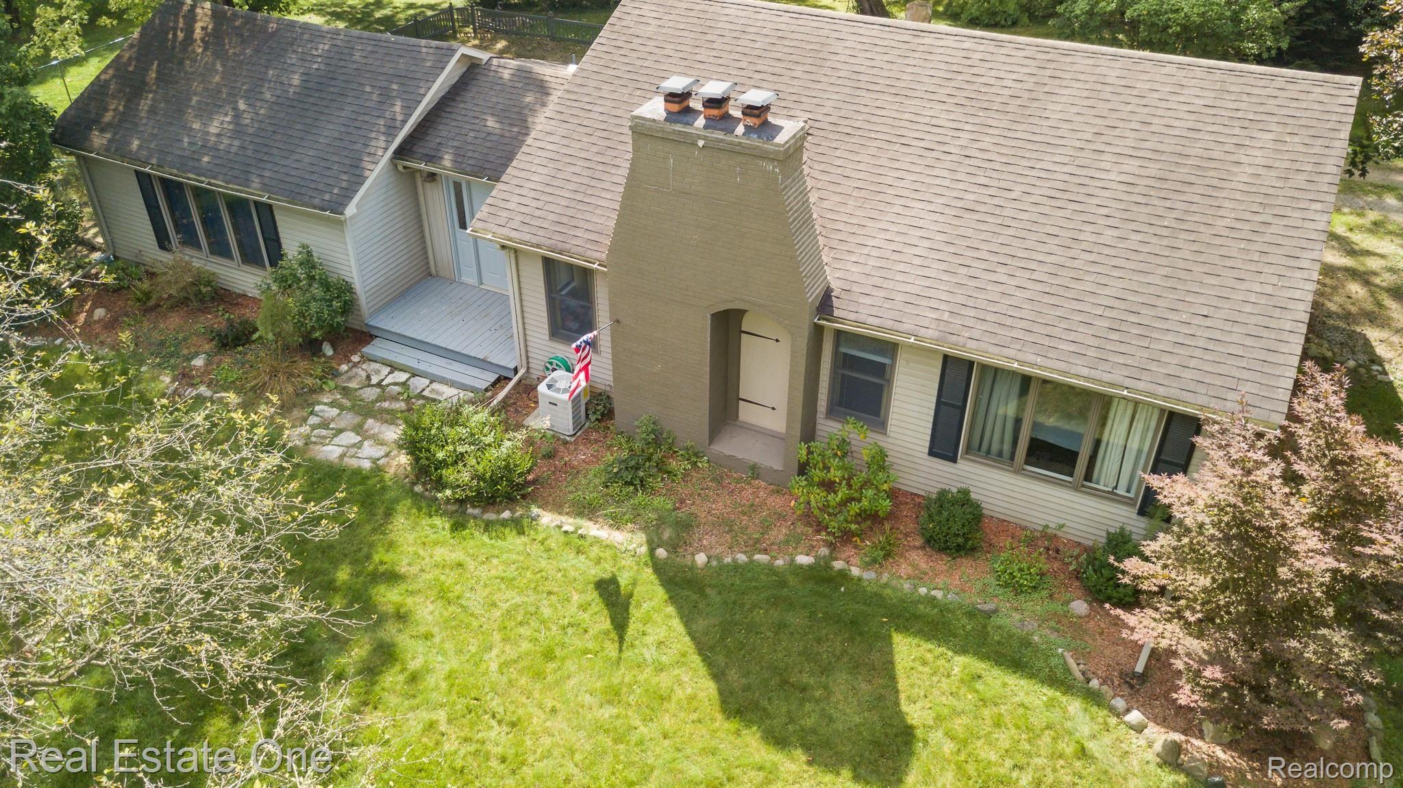 3622 Orion Road Oakland, MI 48363 - Photo 9 of 11 3622 Orion MLS-W040.jpg
