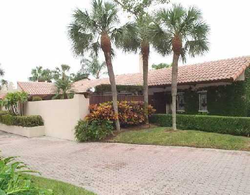 6574 Patio Lane, Unit 9 Boca Raton, FL 33433 - Photo 1 of 6 Primary Photo