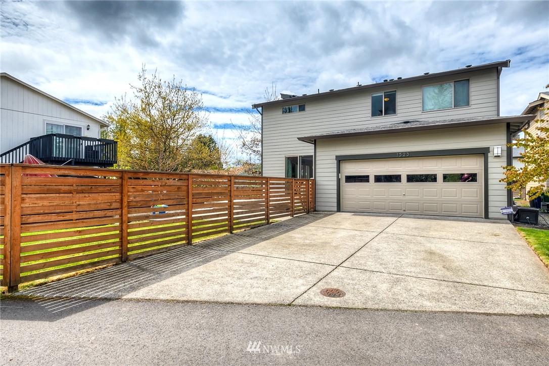 1523 South 28th Street Renton, WA 98055 - Photo 2 of 25