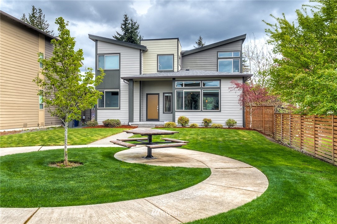 1523 South 28th Street Renton, WA 98055 - Photo 3 of 25
