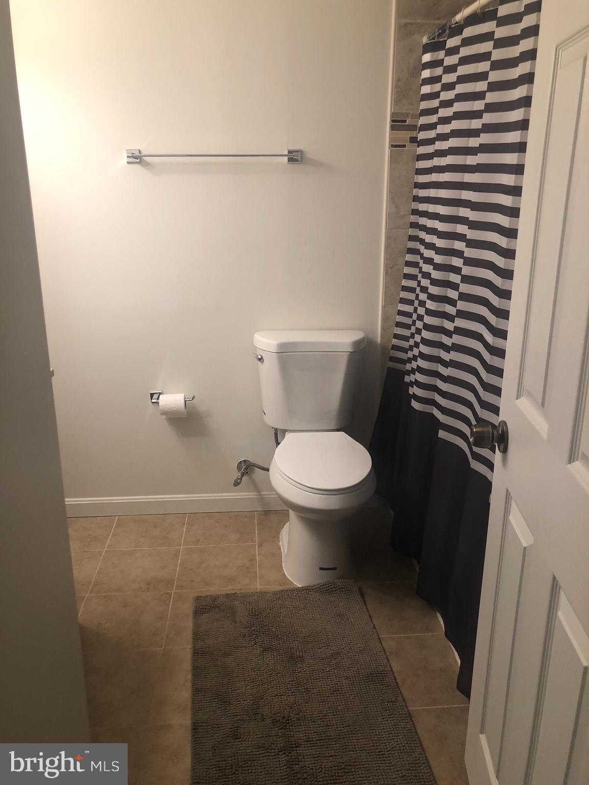 8015 Mandan Road, Unit T2 Greenbelt, MD 20770 - Photo 14 of 32 Hall Full Bathroom