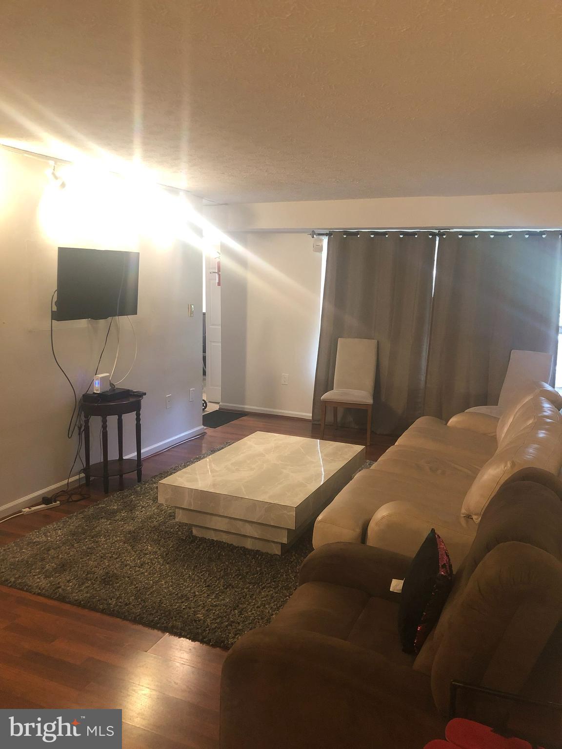 8015 Mandan Road, Unit T2 Greenbelt, MD 20770 - Photo 10 of 32 Living Room