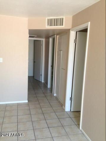 1333 West 5th Street, Unit D Tempe, AZ 85281 - Photo 7 of 7 a view of hallway with cabinets