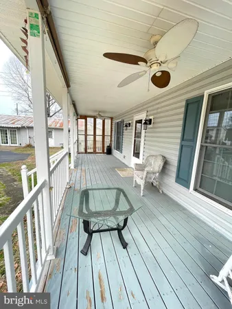 $2,050 | 588 Wakefield Drive, Colonial Beach, VA 22443