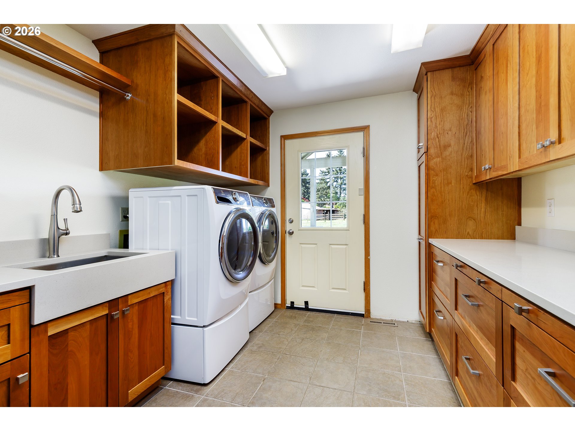 13925 South Carus Road Oregon City, OR 97045 - Photo 23 of 44 Laundry