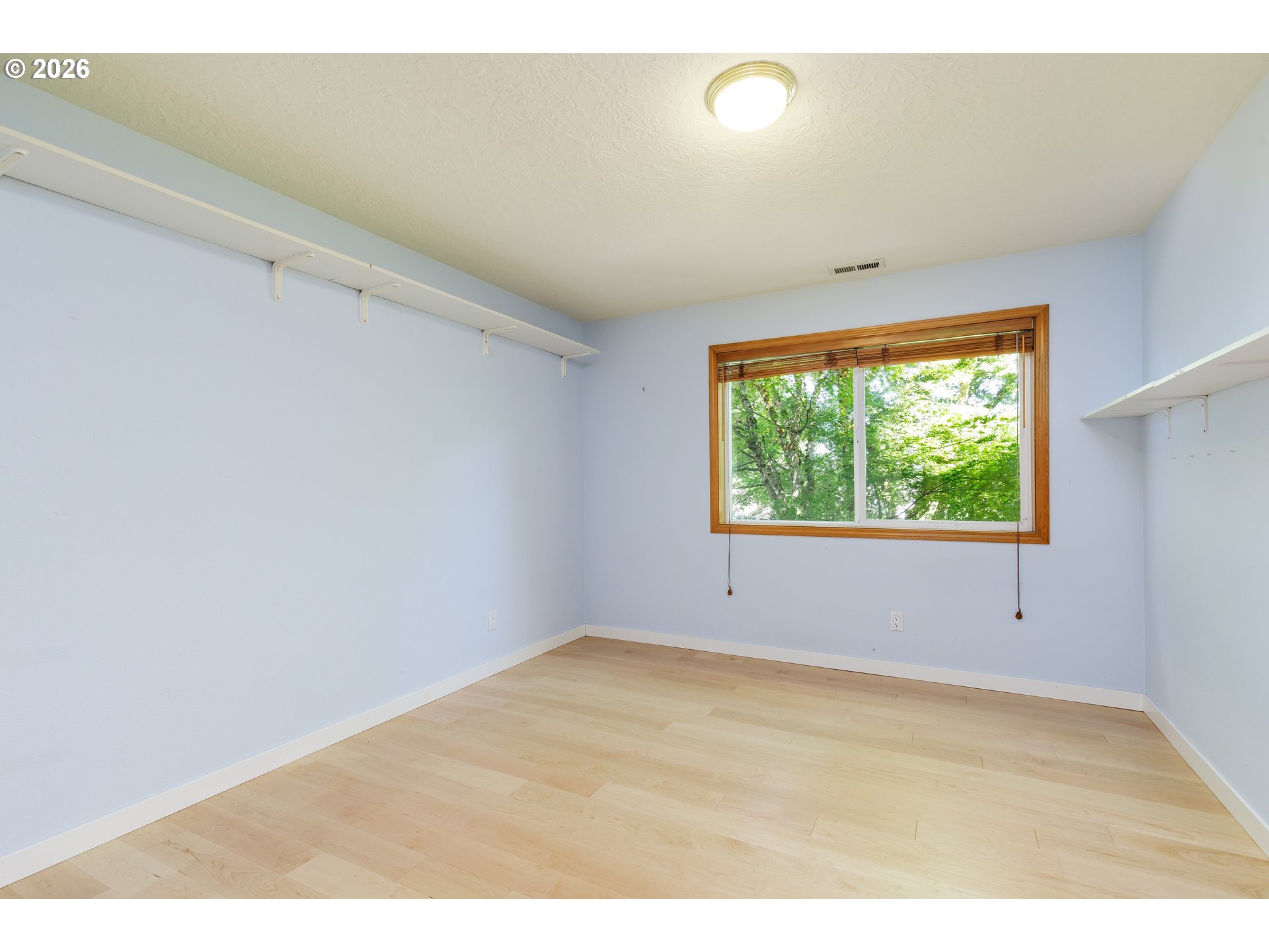 13925 South Carus Road Oregon City, OR 97045 - Photo 28 of 44 Bedroom