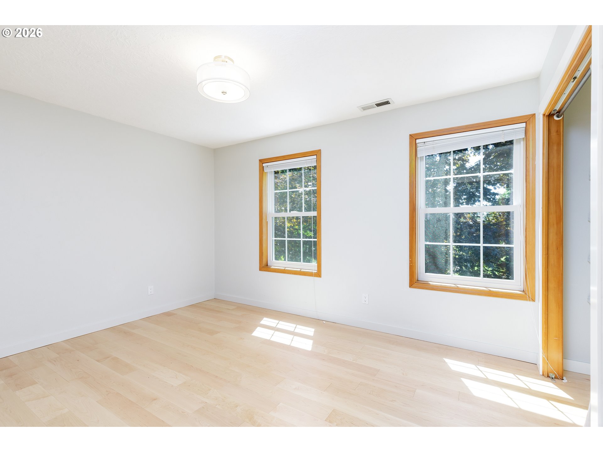 13925 South Carus Road Oregon City, OR 97045 - Photo 30 of 44 Bedroom