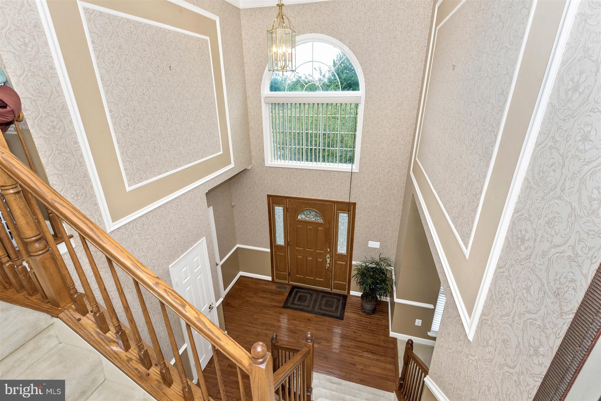 605 Hunting Ridge Drive Frederick, MD 21703 - Photo 4 of 29 Interior (General)
