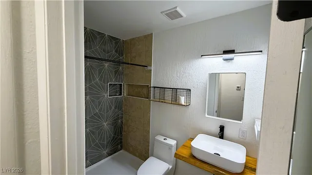 $1,363 | 6020 Carmen Boulevard, Las Vegas, NV 89108