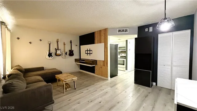 $1,363 | 6020 Carmen Boulevard, Las Vegas, NV 89108