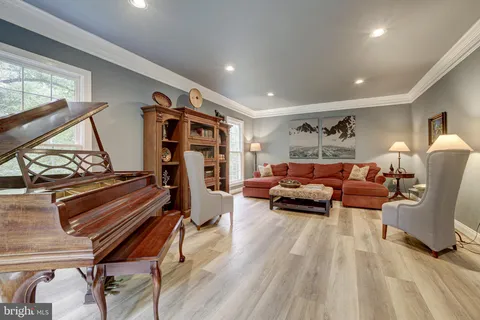 $1,995,000 | 13101 Ridge Drive, Rockville, MD 20850