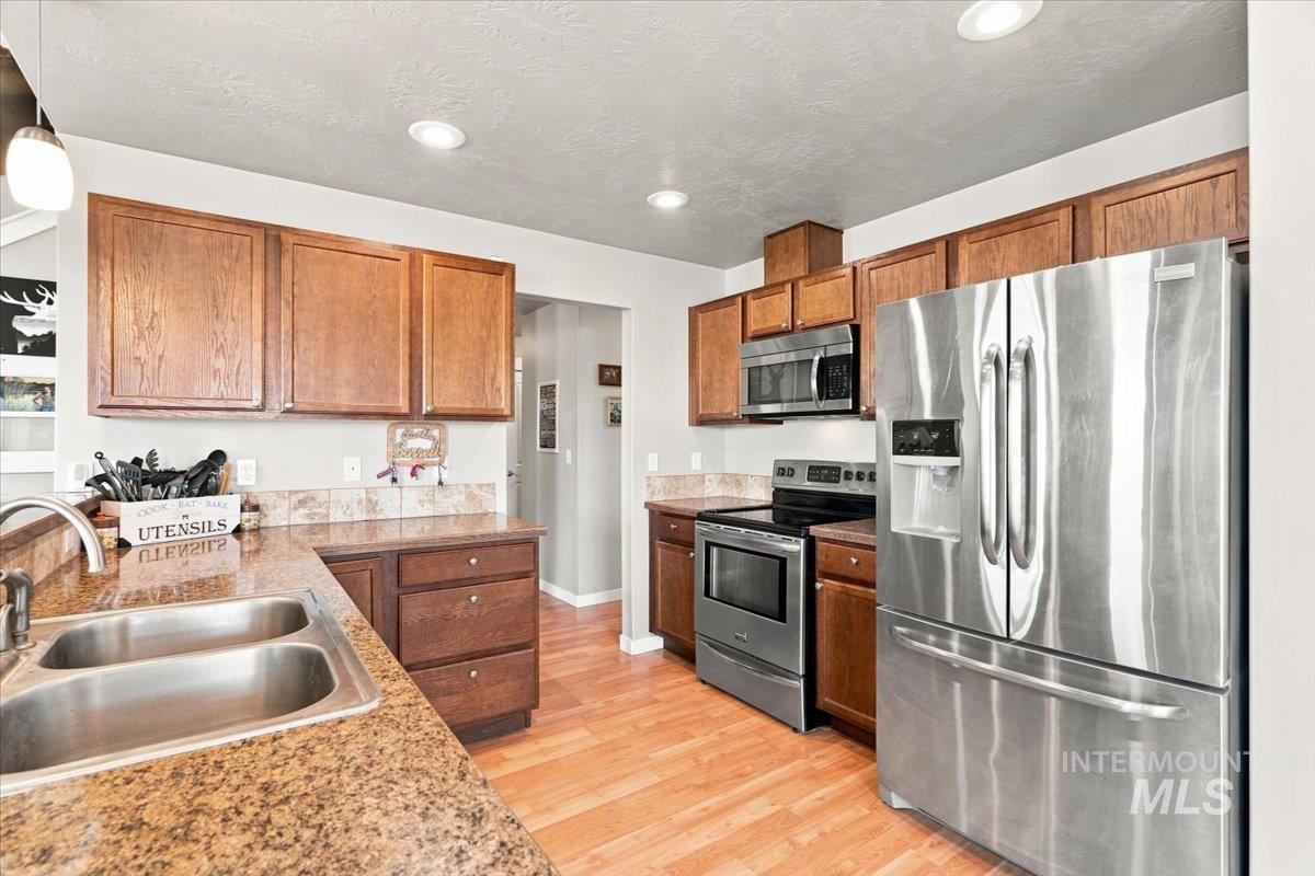 1932 Miller Road Adrian, OR 97901 - Photo 11 of 49 Gallery Image 11