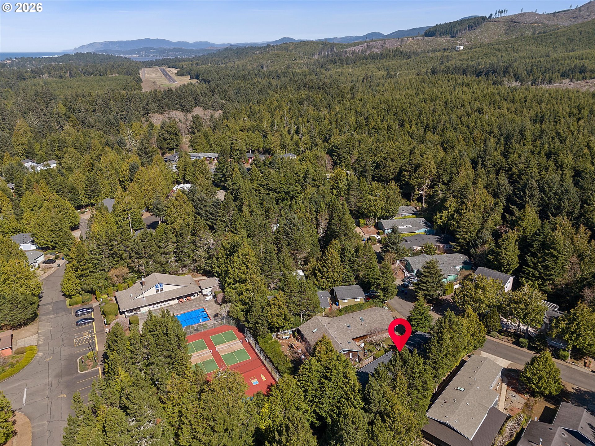 395 Seagrove Loop Lincoln City, OR 97367 - Photo 45 of 46 a view of lake and mountain view