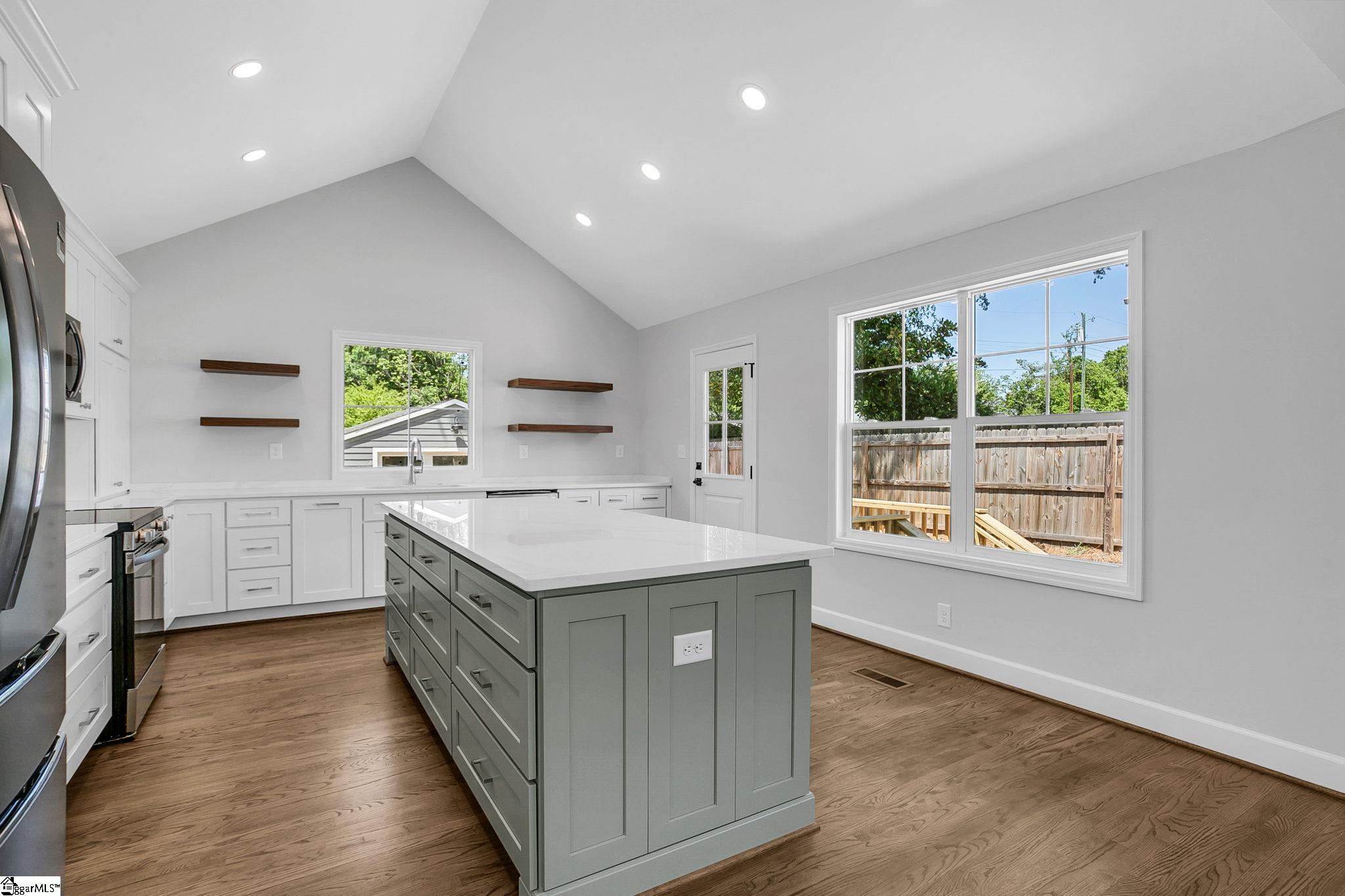 24 Farmington Road Greenville, SC 29605 - Photo 5 of 42 Gallery Image 5
