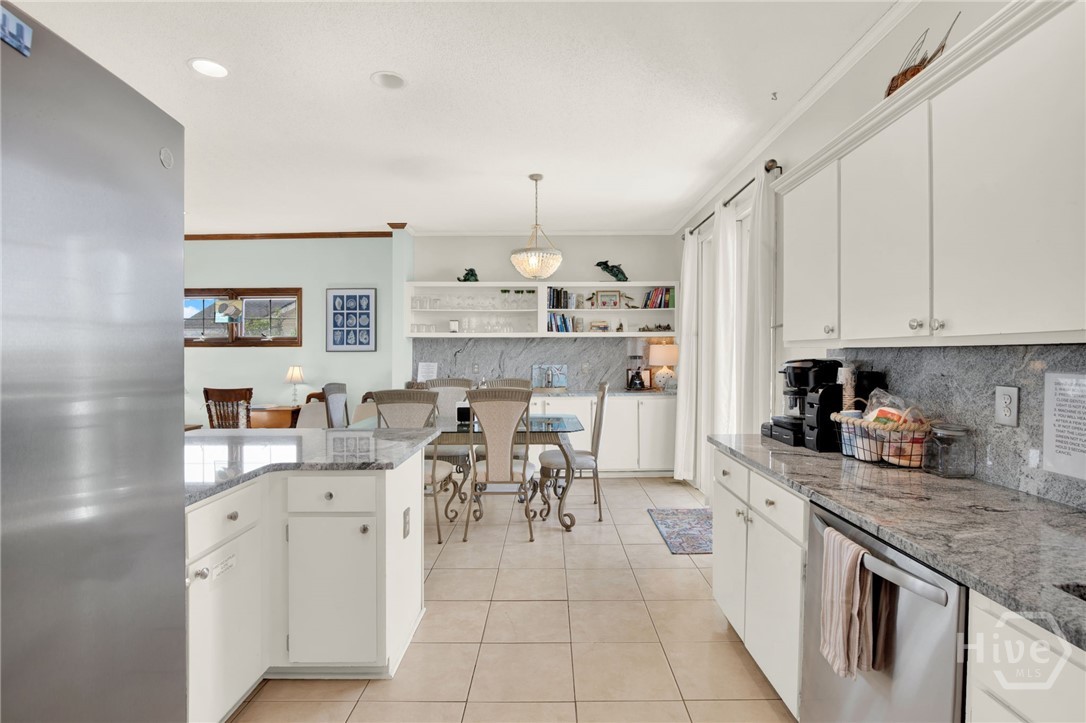 40 Captains View Tybee Island, GA 31328 - Photo 23 of 64 Kitchen