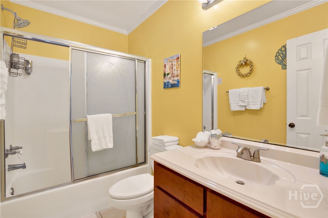 40 Captains View Tybee Island, GA 31328 - Photo 42 of 64 Upstairs guest bathroom
