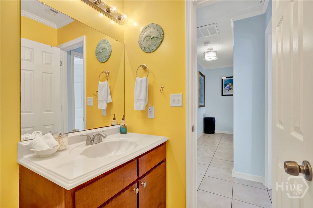40 Captains View Tybee Island, GA 31328 - Photo 43 of 64 Upstairs guest bathroom