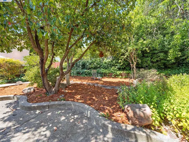 $1,240,000 | 160 Moraga Way, Orinda, CA 94563