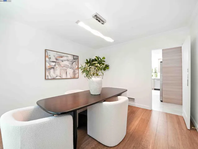 $1,240,000 | 160 Moraga Way, Orinda, CA 94563