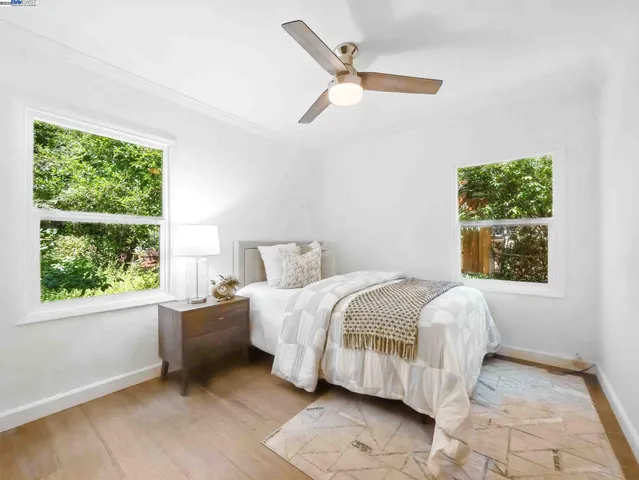 $1,240,000 | 160 Moraga Way, Orinda, CA 94563