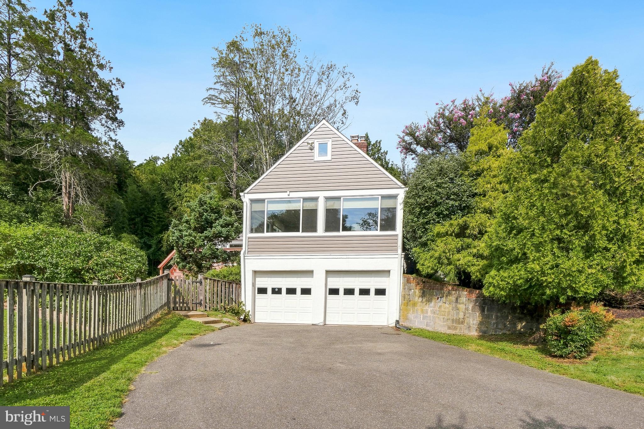 15400 Layhill Road Silver Spring, MD 20906 - Photo 45 of 45 side load garage entry