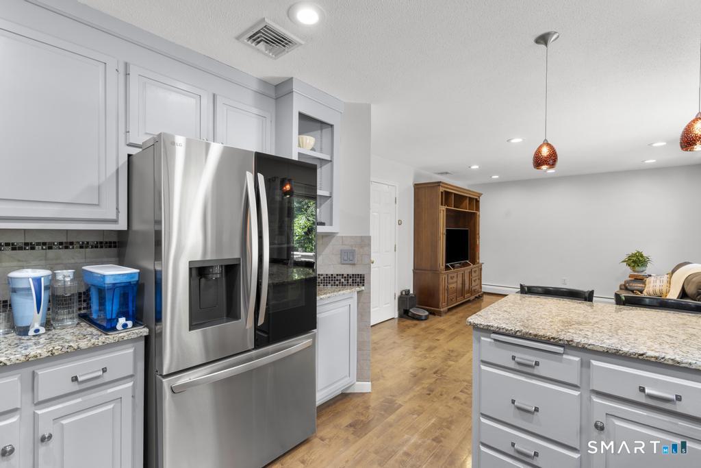 2 Brickham Way Burlington, CT 06013 - Photo 19 of 37