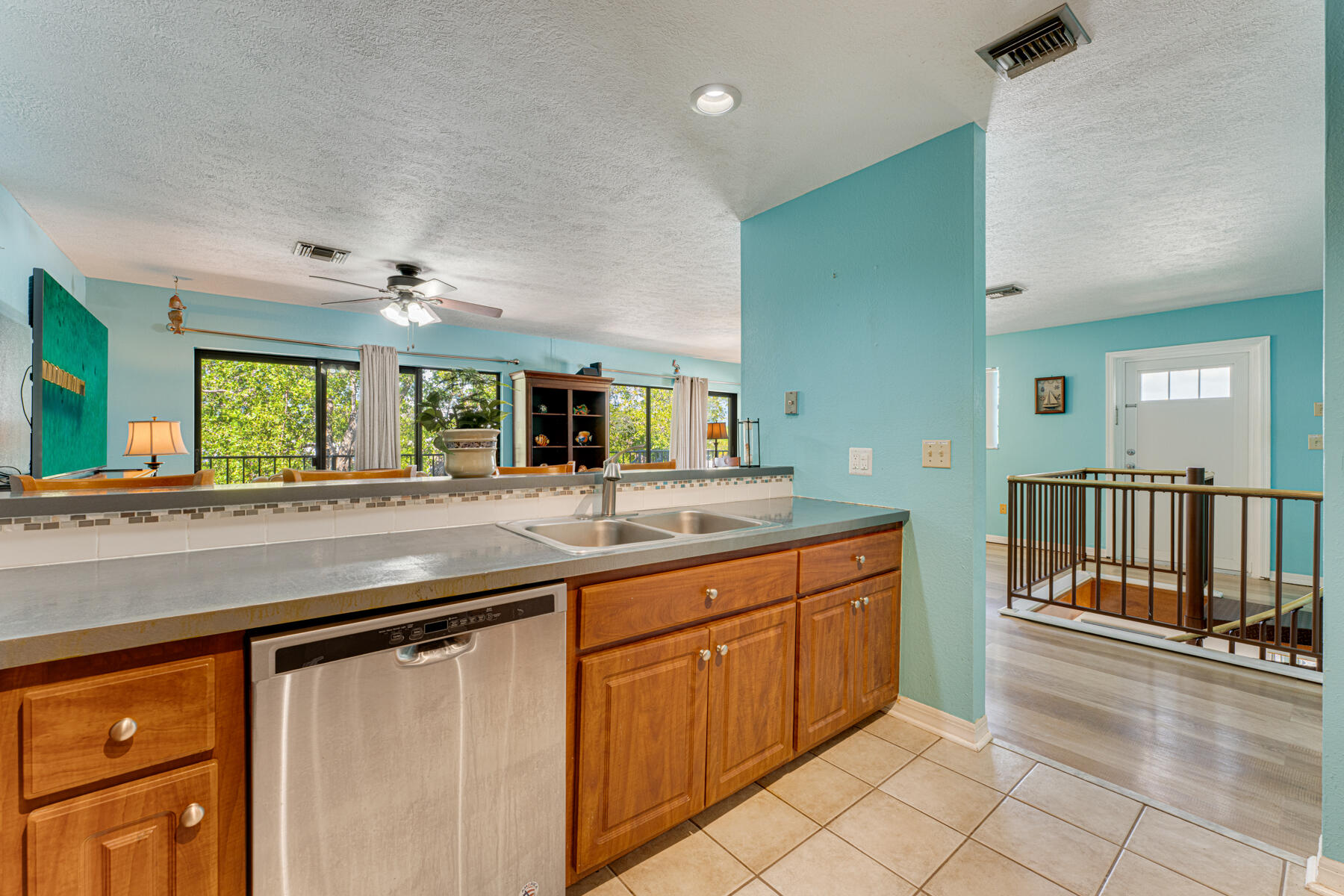 391 10th Street Key Colony Beach, FL 33051 - Photo 21 of 51 391 10th Street