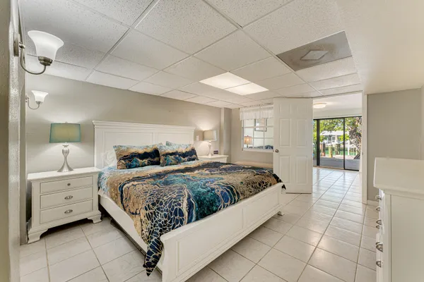 $1,310,000 | 391 10th Street, Key Colony Beach, FL 33051