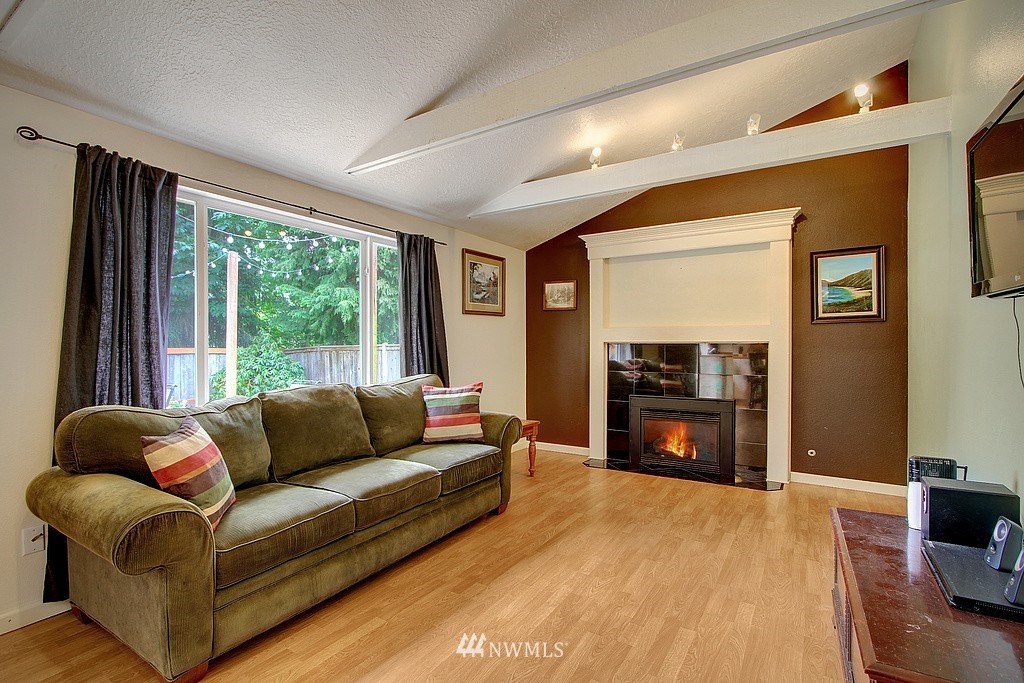 21221 3rd Avenue West Bothell, WA 98021 - Photo 4 of 16