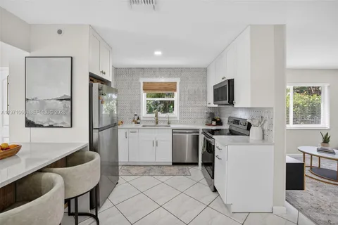 $600,000 | 252 Southwest 23rd Street, Fort Lauderdale, FL 33315