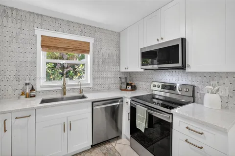 $600,000 | 252 Southwest 23rd Street, Fort Lauderdale, FL 33315