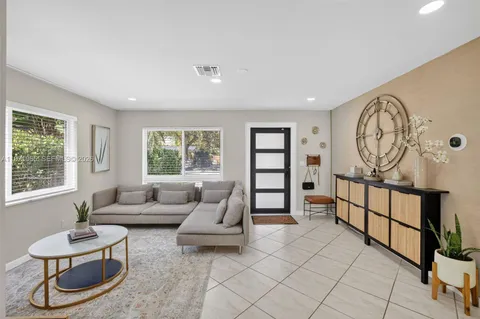 $600,000 | 252 Southwest 23rd Street, Fort Lauderdale, FL 33315