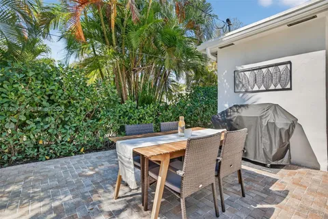 $600,000 | 252 Southwest 23rd Street, Fort Lauderdale, FL 33315