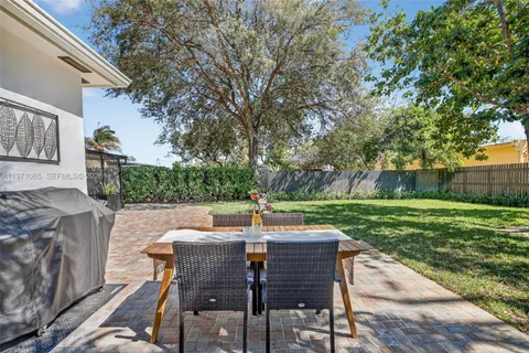 $600,000 | 252 Southwest 23rd Street, Fort Lauderdale, FL 33315