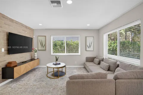 $600,000 | 252 Southwest 23rd Street, Fort Lauderdale, FL 33315