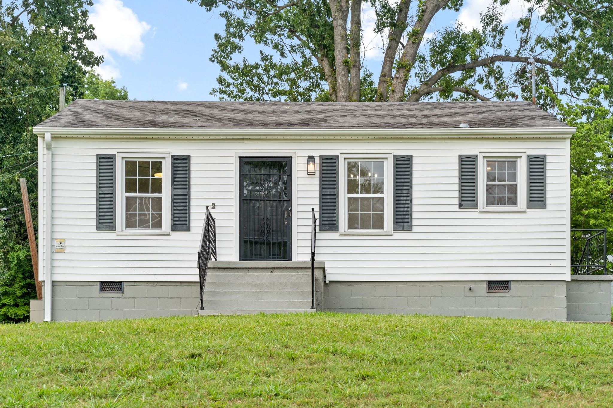 1023 Ridgecrest Drive Clarksville, TN 37040 - Photo 1 of 33 Gallery Image 1