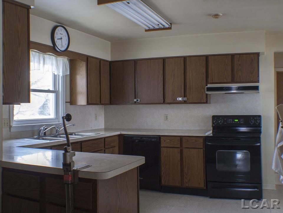 309 South Meridian Road Hudson, MI 49247 - Photo 6 of 13 Gallery Image 6