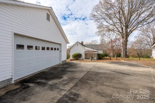 $219,000 | 346 North Depot Street, Albemarle, NC 28001