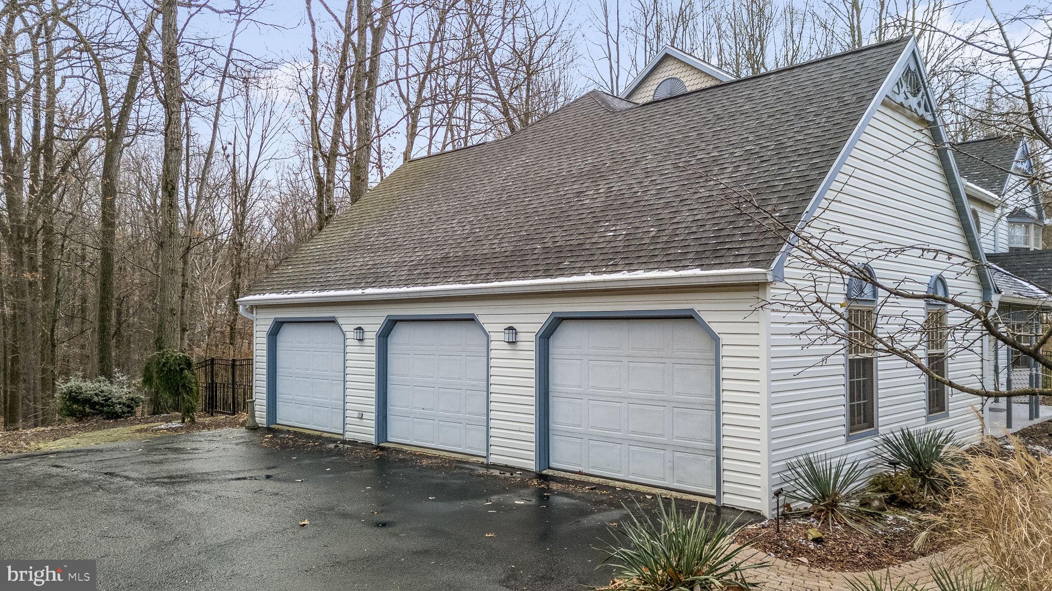 4 Hidden Pond Drive Reading, PA 19607 - Photo 34 of 43