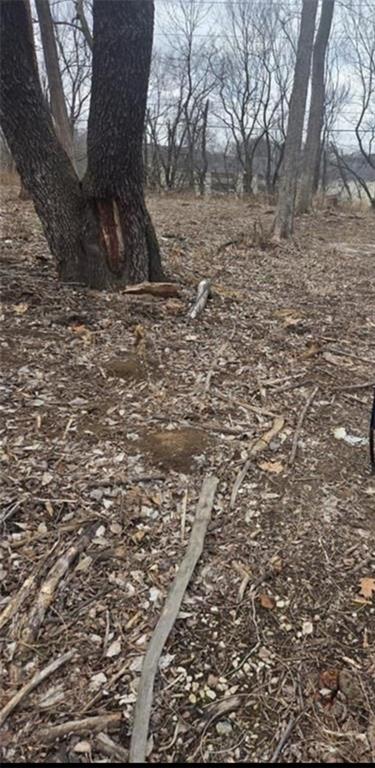 8047 R Parallel Parkway Kansas City, KS 66112 - Photo 2 of 5