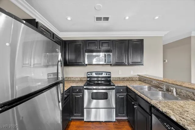 $1,400 | 4050 Pacific Harbors Drive, Unit 213, Las Vegas, NV 89121