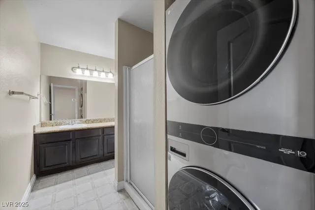 $1,400 | 4050 Pacific Harbors Drive, Unit 213, Las Vegas, NV 89121