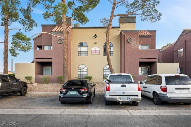 $1,400 | 4050 Pacific Harbors Drive, Unit 213, Las Vegas, NV 89121