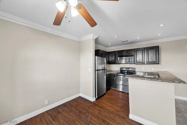 $1,400 | 4050 Pacific Harbors Drive, Unit 213, Las Vegas, NV 89121
