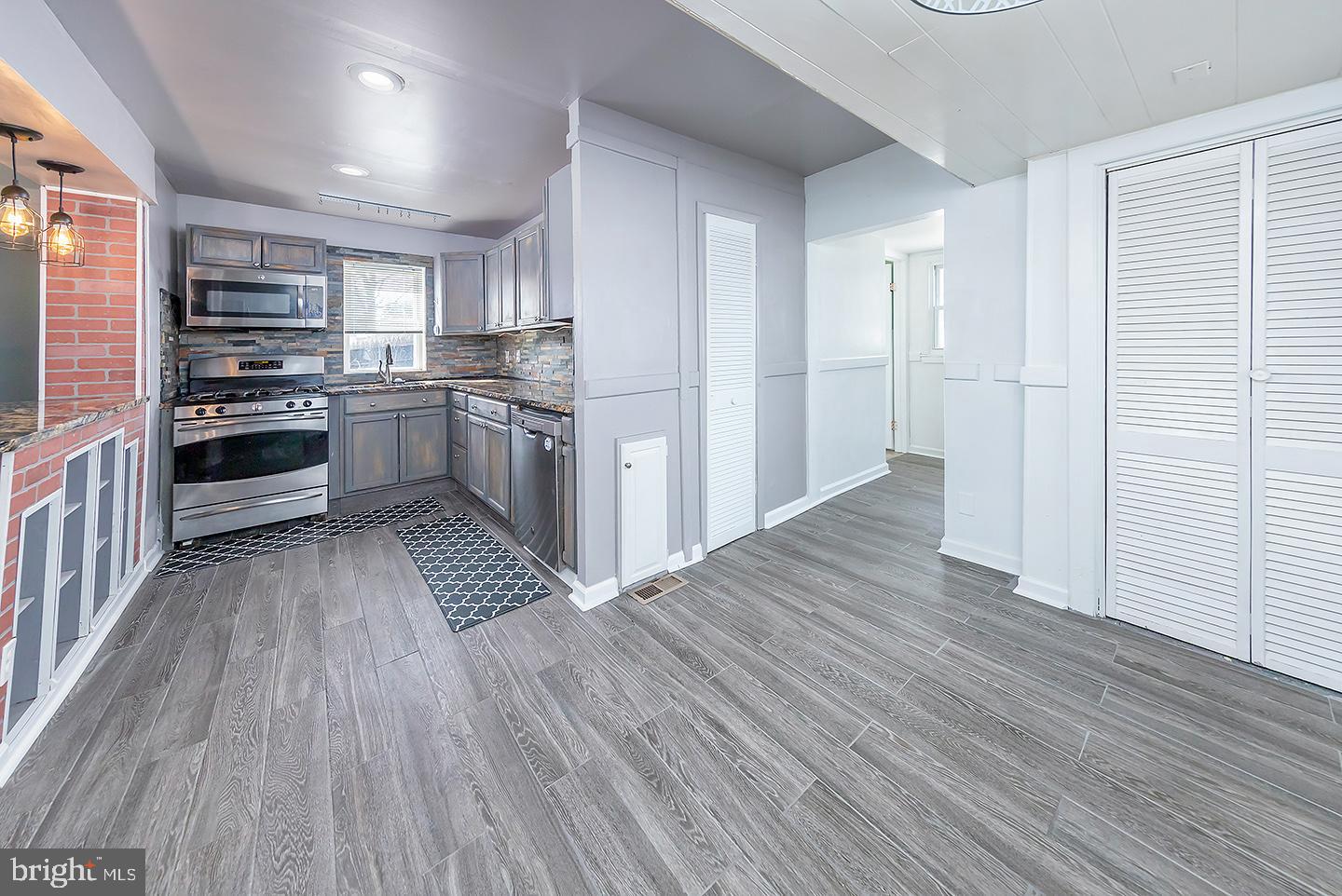 72 Chestnut Lane Pine Hill, NJ 08021 - Photo 12 of 21 Kitchen/Breakfast Area