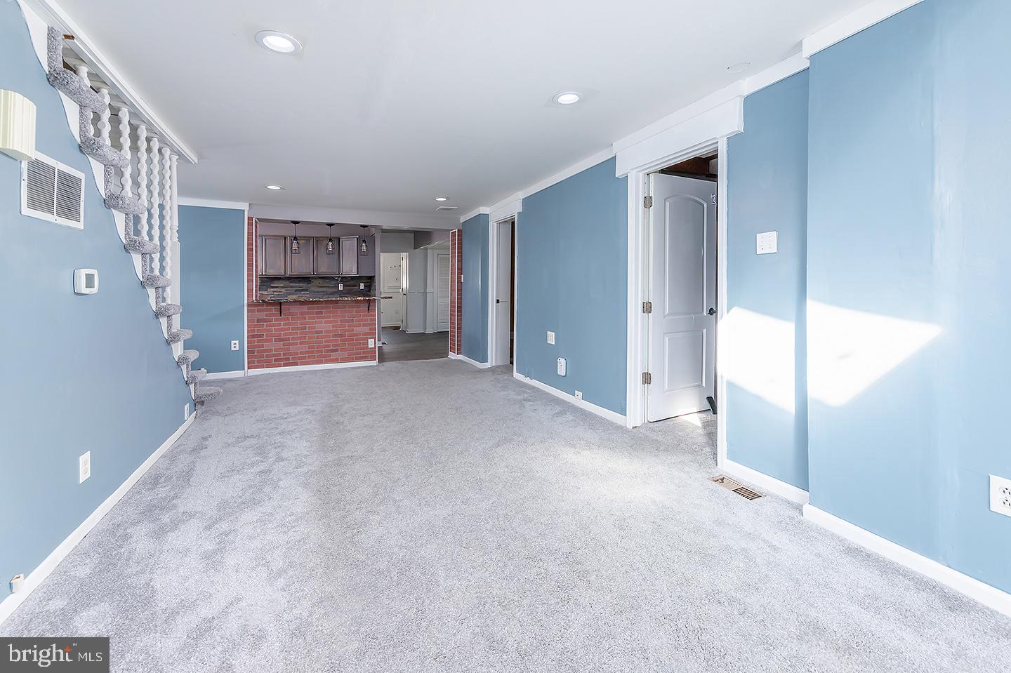 72 Chestnut Lane Pine Hill, NJ 08021 - Photo 6 of 21 Living Room